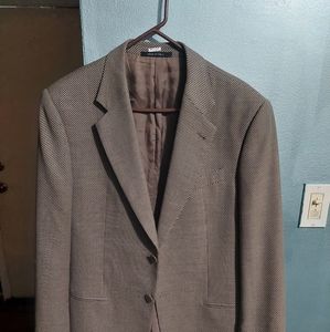 Armani Collezioni Suit 40R Made in Italy On Sale Dark Beige